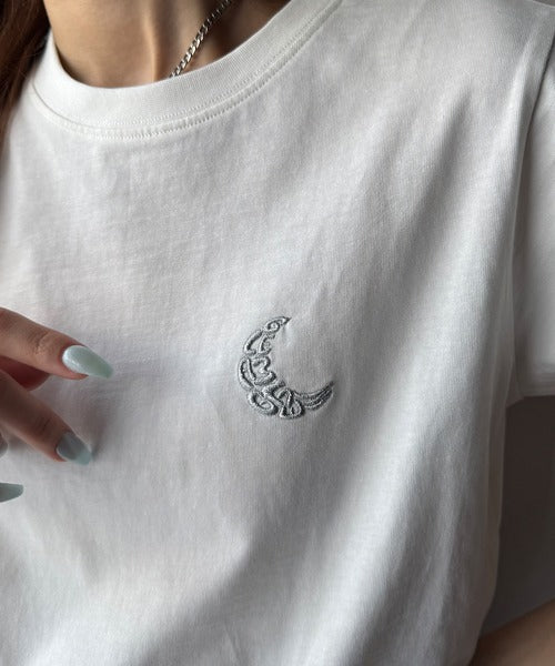 【sustaina+】オーガニックコットン100%。胸元ラメ糸ワンポイント刺繍 無地＆ボーダー柄Tシャツ（半袖） ce1260397
