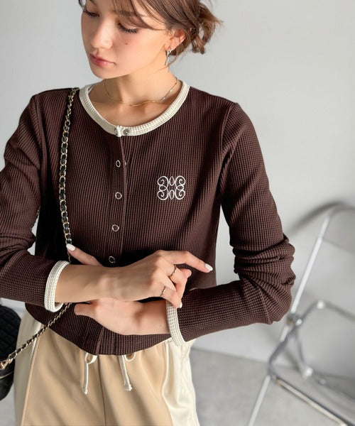 【mily bilet】洗練された大人のカジュアルスタイルに。配色指穴スナップボタンクロップドワッフルカーディガン（長袖） mi1269012