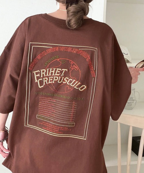 《JaVaジャバコラボ》背中で語る。綿100％バックグラフィック刺繍Tシャツ（半袖） jv1050357