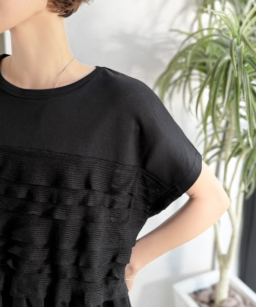 甘さを仕込む、大人の余裕。綿100％シルケット加工×シアーフリル切替オーバーサイズペプラムTシャツ（半袖） ce1410008
