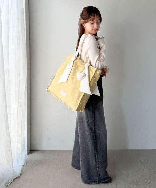 【mily bilet】こんなの待ってた！毎日のお供にも、推し活にも♪ドット柄サテンシュシュハンドルトート mi1079003
