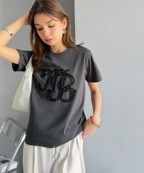 【mily bilet】1枚でサマになる。レースの透け感と光沢が魅力のレースワッペンTシャツ（半袖） mi1029185