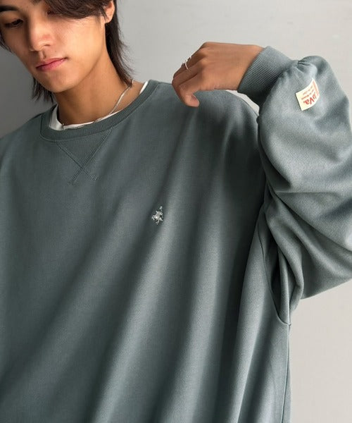 《JaVaジャバコラボ》毎日に、肩の力を抜いた洒落感を。胸刺繍ライトウェイト裏毛ドルマントレーナー jo0780028