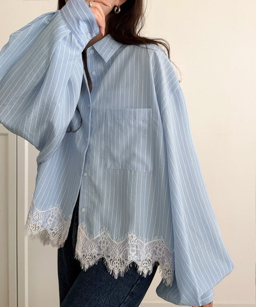 繊細なディティールと絶妙丈で、華やかにスタイルアップ。裾レースレギュラーカラーシャツ（ショート丈） ce1070265