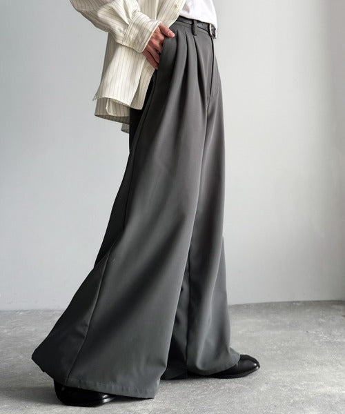 「美しさはタックから。」3タックY2Kスーパーワードスラックス／Three-Tuck Y2K Super Wide Trousers co1150005
