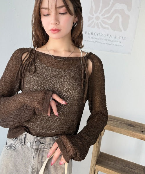 【mily bilet】大人かわいい肌見せを叶える。プレートデザイン前後2WAYメッシュ編み肩リボンニットプルオーバー（長袖） mi1259014
