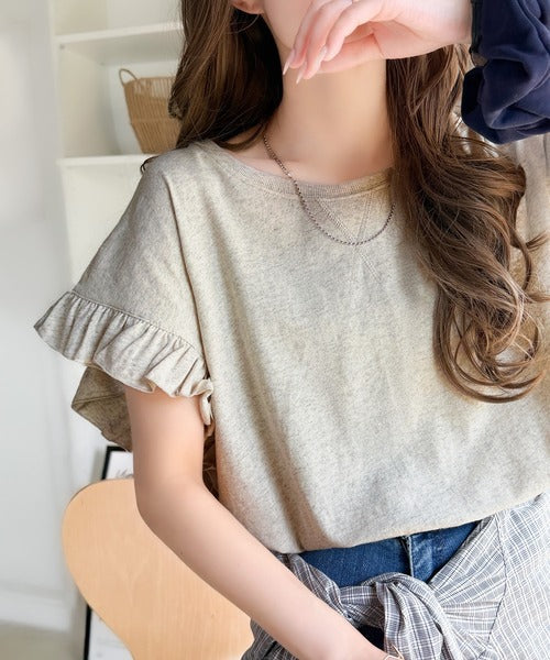 《JaVaジャバコラボ》着るだけで主役級。綿100％バック箔プリント袖フリルTシャツ（半袖） jv1330104