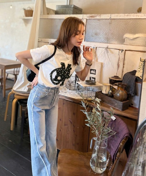 【mily bilet】遊び心を忍ばせておしゃれを一新。デニムフリンジワッペン使いTシャツ mi1329037