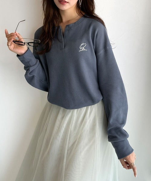 洒落感アップのこなれT。胸刺繍ワッフルオーバーサイズキーネックロンT（長袖） ce1260496