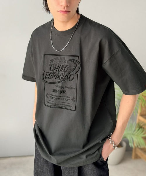 《JaVaジャバコラボ》シンプル派にも推したい！綿100％グラフィック刺繍Tシャツ（半袖） jv1050356