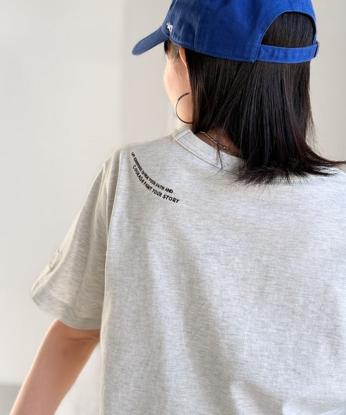 前後ダブル刺繍で、後姿だってぬかりなくかわいい♪ 綿100％グラフィック飛び刺繍Tシャツ (半袖) ce1260546