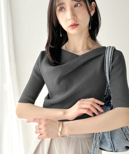 1枚で雰囲気美人。暑い日も、やっぱり上品でいたい。5分袖ドレープニット（半袖） ce1260474