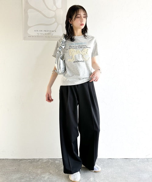 【mily bilet】華やか大人ガーリー。リボンコード刺繍プレートデザインTシャツ mi1329025