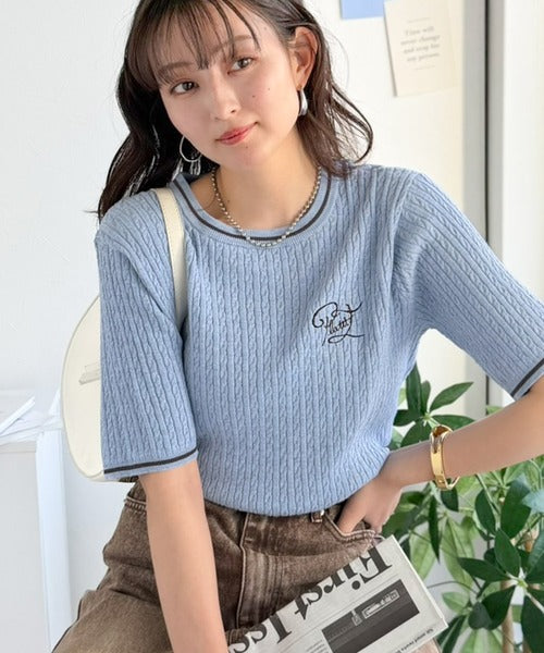 上品見え◎シンプルなのに着映える大人カジュアル。ケーブル編みサイン刺繍サマーニットトップス（半袖） ce1330093
