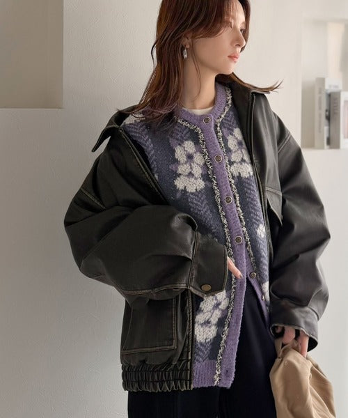 一枚で、レトロ可愛いの全部盛り。花柄ジャガード×ゴールドボタン フリンジニットカーディガン(長袖） ce1020398