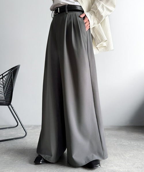 「美しさはタックから。」3タックY2Kスーパーワードスラックス／Three-Tuck Y2K Super Wide Trousers co1150005