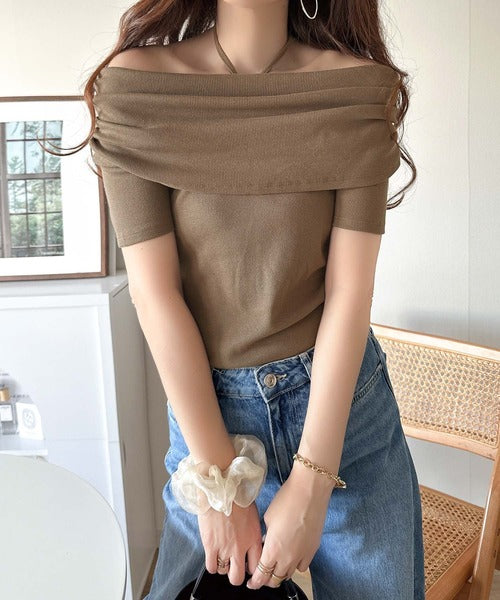 視線を奪う、美デコルテ。華奢見えを叶える、絶妙ドレープが◎ タイ付き五分袖オフショルトップス ce1240086
