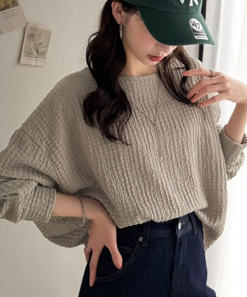 きらめき×立体感で、シンプルコーデを今っぽく。ラメ入りジャガード素材サイド切り替えプルオーバー（長袖） ce1350028