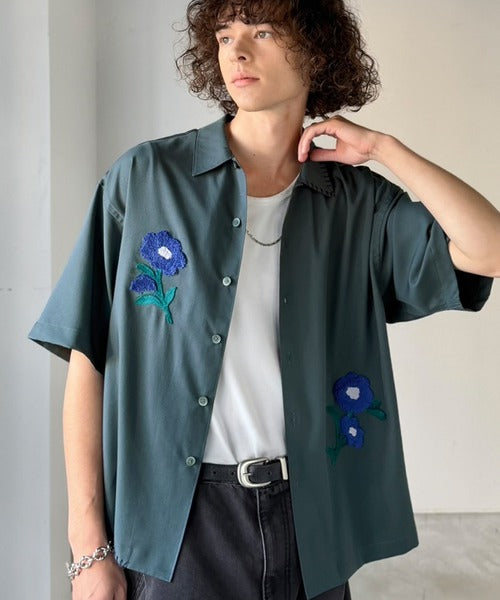 【接触冷感機能付き】サガラ刺繍フラワーステッチシャツ／Cool-Touch Fabric Sagara Embroidered Flower Stitch Shirt (半袖) co1320019