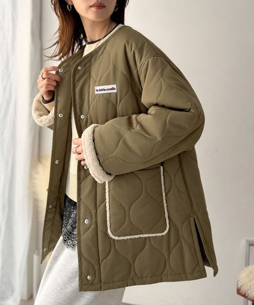 《JaVaジャバコラボ》袖もこにきゅんっ♪異素材で魅せる袖ボアキルティングコート（ミドル丈） jv1240137