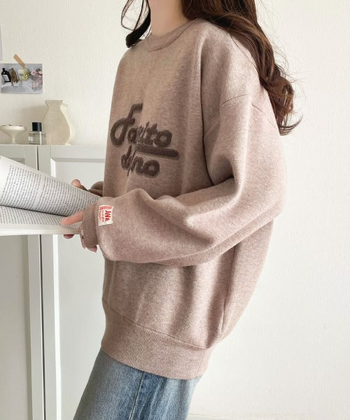 《JaVaジャバコラボ》後ろタックで作る旬シルエット♪サガラ刺繍風ロゴコクーンニット jv1050313