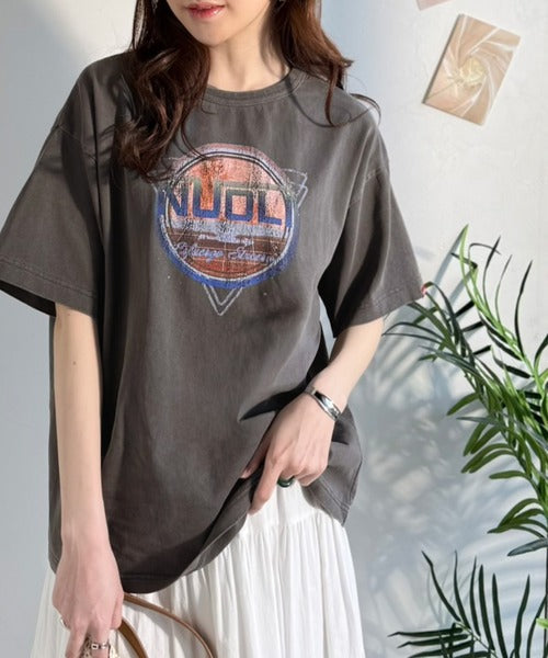 《JaVaジャバコラボ》遊びと余裕をこの1枚で。コットン100％コンパクトグラフィックロゴTEE（半袖） jv1050367