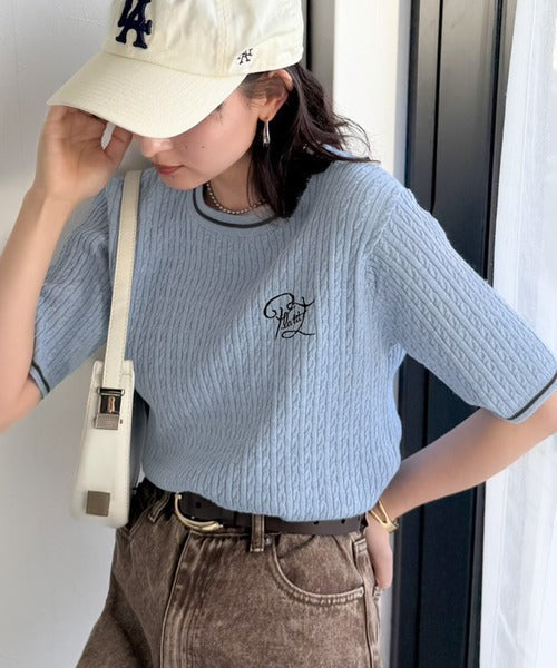 上品見え◎シンプルなのに着映える大人カジュアル。ケーブル編みサイン刺繍サマーニットトップス（半袖） ce1330093