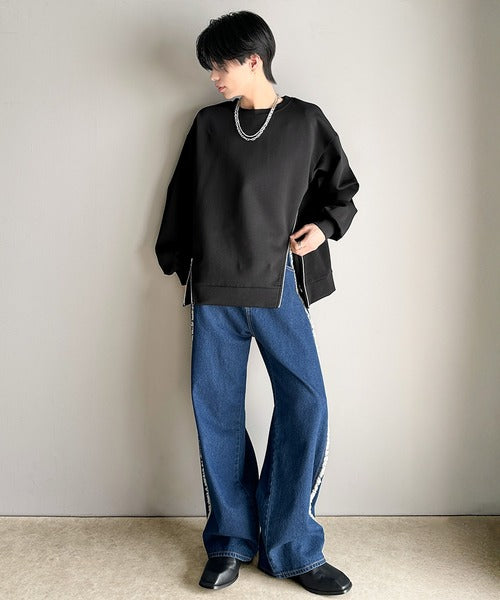 トレンド感と遊び心をプラス。袖口ワンポイント刺繍アシメファスナーラウンドネックロンT（長袖） ce1265003