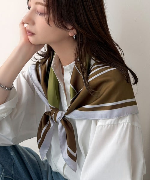 差し色が上品カワイイ♪90cm×90cmパネル柄シルクライク大判スカーフ ce1240056