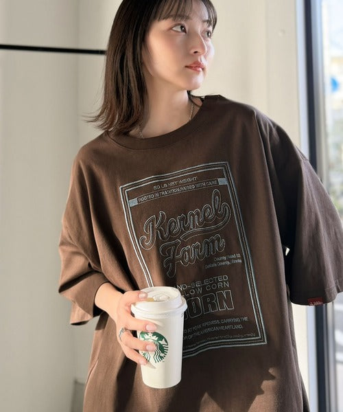 《JaVa ジャバコラボ》【接触冷感機能付き】ゆるっと着て、しっかり洒落る。前後2wayパッケージロゴ風刺繍ビッグTEE（半袖） jv1260554
