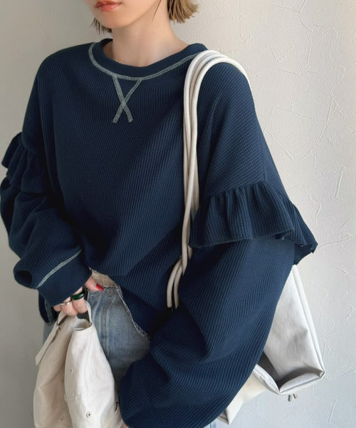 《JaVaジャバコラボ》カジュアル派さんにも推したい。袖フリルオーバーサイズ配色ステッチワッフルプルオーバー（長袖） jv1330117