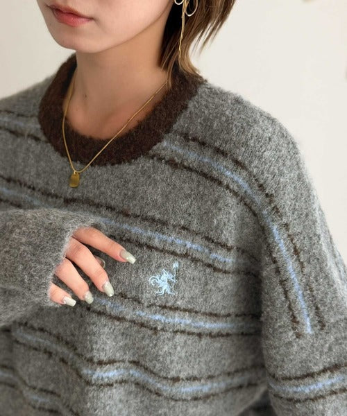 “配色”と“質感”で差をつける。胸刺繍ブークレー素材配色ボーダークルーネックニット（長袖） ce1240144