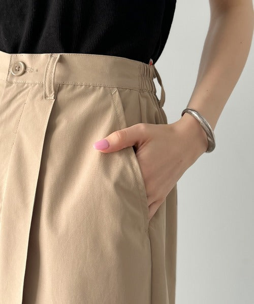 ゆるっとキメる、タックで魅せる。裾ドロスト入り前後タックワイドパンツ ce1025004