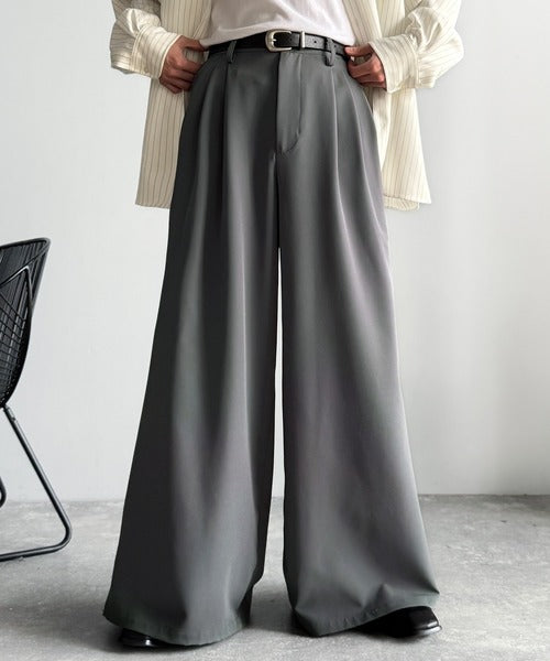 「美しさはタックから。」3タックY2Kスーパーワードスラックス／Three-Tuck Y2K Super Wide Trousers co1150005