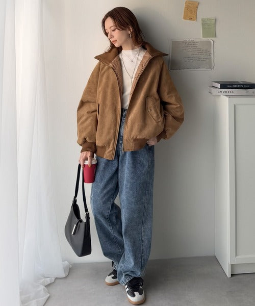 《JaVaジャバコラボ》甘辛バランスで“大人可愛い”を格上げ。リブタートル オーバーサイズスウェードブルゾン jv1240099