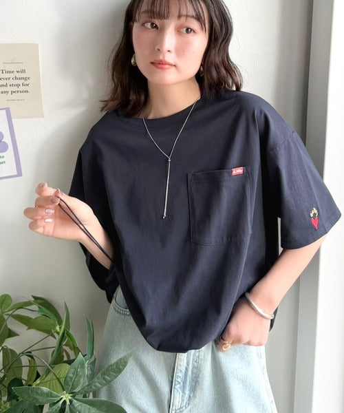 《JaVaジャバコラボ》男女でお揃いできちゃう！バックプリントで差がつく個性派T♪ 裾スピンドル フロッキーバックプリントビッグTシャツ jv1260543