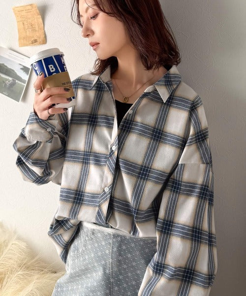 トレンド感たっぷり、ゆったりとしたシルエットで大人の抜け感を演出。微起毛オーバーサイズチェックシャツ ce1010567