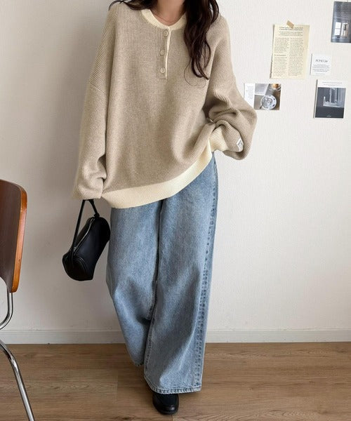《JaVaジャバコラボ》ふっくら、袖たっぽり。ワッフル編みヘンリーネックオーバーサイズ配色ニット jv1350022