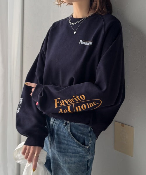 《Javaジャバコラボ》抜け感纏い、センスで遊ぶ。ロゴ袖刺繍＆グラフィック裏起毛プルオーバー jv1050328