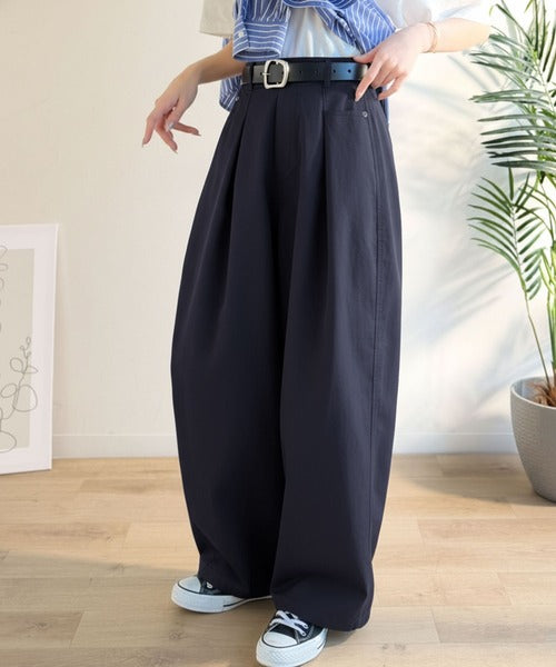 《JaVaジャバコラボ》 トレンド感たっぷりの最旬シルエット。タックバレルレッグパンツ jv1070220
