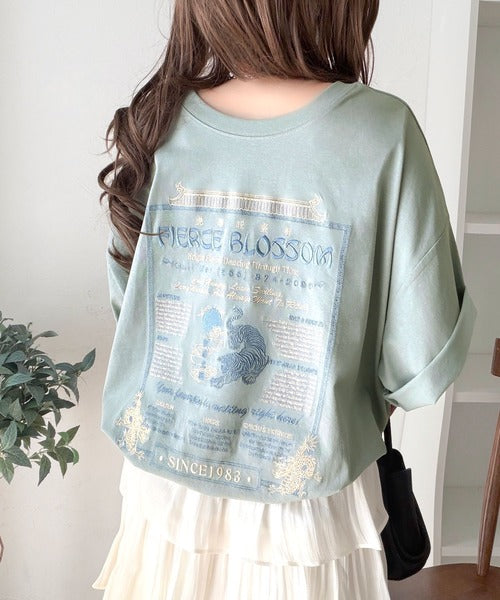 《JaVaジャバコラボ》着るだけで主役級。前後2way刺繍グラフィックオーバーサイズTシャツ jv1260547