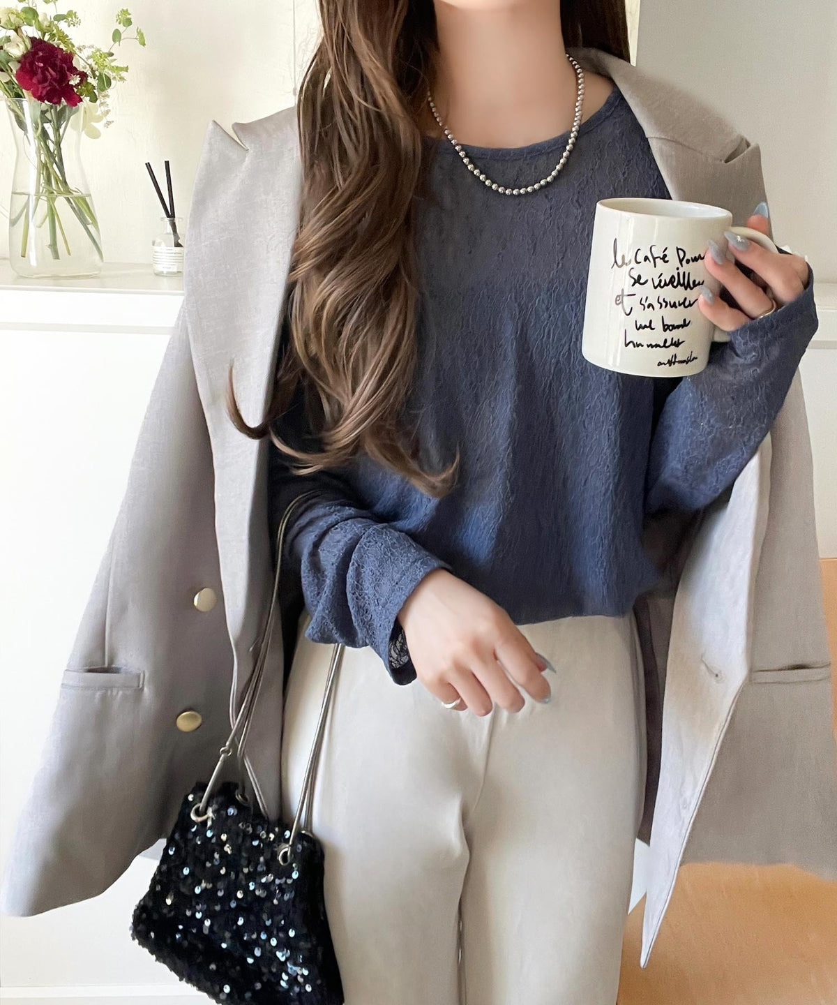 ほどよい透け感が大人上品。総柄シアーレーストップス(長袖) ce1010488