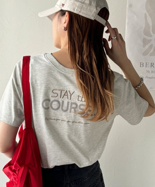 【sustaina+】シンプルなのに格上げ感抜群。オーガニックコットン100%前後2wayロゴ刺繍＆フロッキーTシャツ(半袖) ce1260399