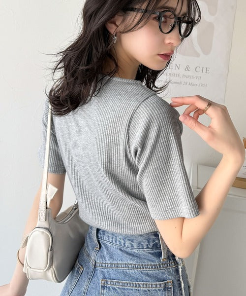 胸元にキュン。ハートサガラ刺繍テレコリブ素材ボートネックTシャツ（半袖） ce1330019