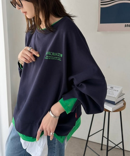 《JaVaジャバコラボ》着るだけでレイヤード上級者！配色刺繍レイヤード風オーバーサイズ裏起毛プルオーバー jv1050390