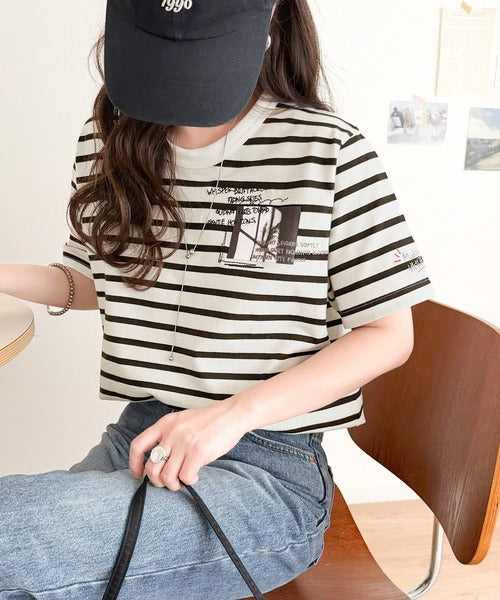 ラフでも品格、シンプルでも存在感。オーガニックコットン混 綿100％ グラフィック飛び刺繍フォトTシャツ（半袖） ce1260537