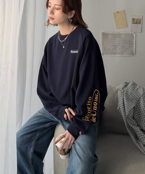 《Javaジャバコラボ》抜け感纏い、センスで遊ぶ。ロゴ袖刺繍＆グラフィック裏起毛プルオーバー jv1050328