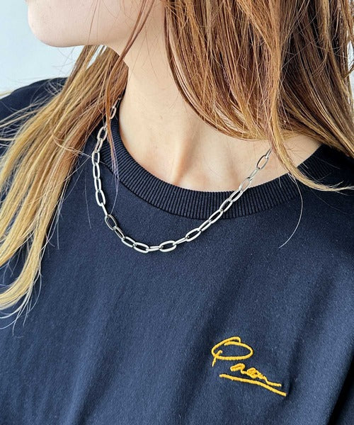 女性らしさを引き立てるデザインが魅力。胸刺繍ドロストティアードワンピース ce1260391