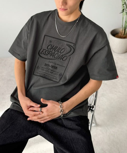 《JaVaジャバコラボ》シンプル派にも推したい！綿100％グラフィック刺繍Tシャツ（半袖） jv1050356