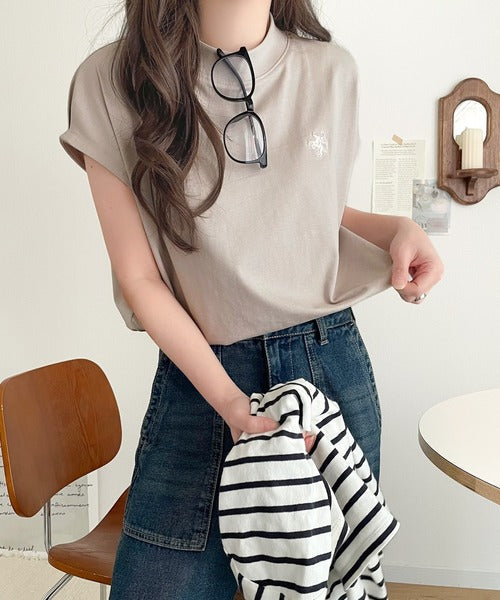 大人女子の上品ベーシック。綿100％シルケットモックネックフレンチTシャツ(刺繍) ce1260395